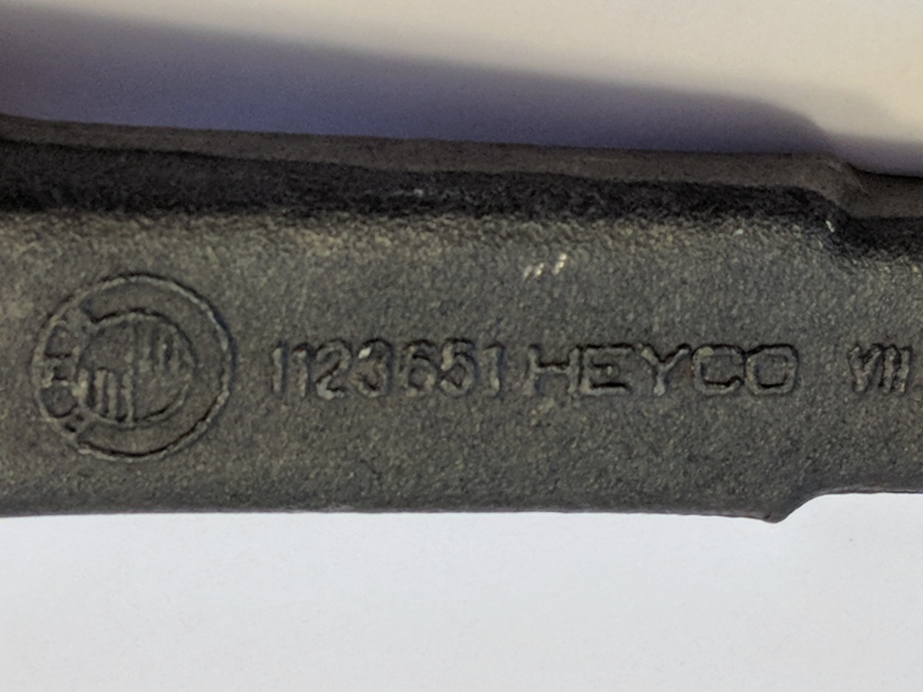 3221 1134277. Used Steering arm (Pitman) for BMW 5 Series E28 (1982,1983,1984,1985,1986,1987,1988 524td,528e,533i,535i,535is). Part Number